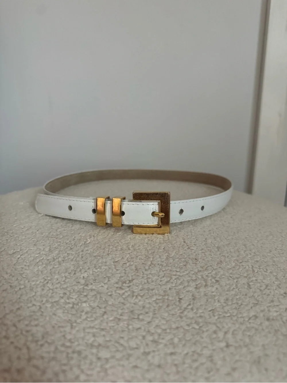 White Leather Belt with Gold Buckle - Classic Women’s Accessory